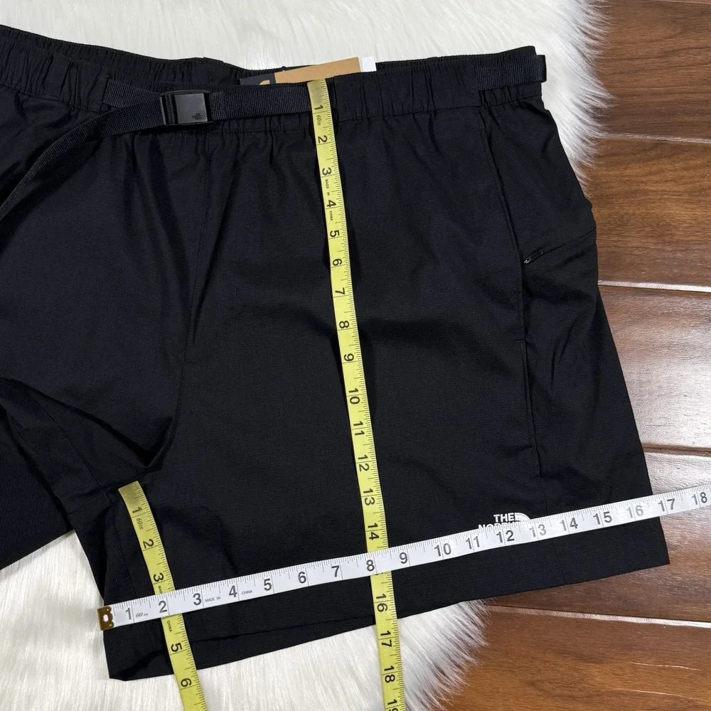 The North Face Men's Size‎ XXL Black Class V Pathfinder Belted Relaxed Shorts
